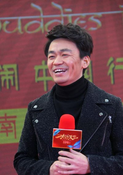 探寻时光杂货店中的温暖与成长：王宝强带你走进人生的珍贵瞬间