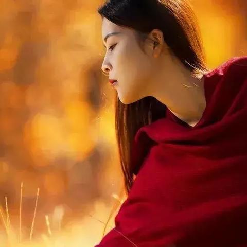 (逃离人间简介)逃离人间：在虚幻与现实之间寻找自我救赎的旅程