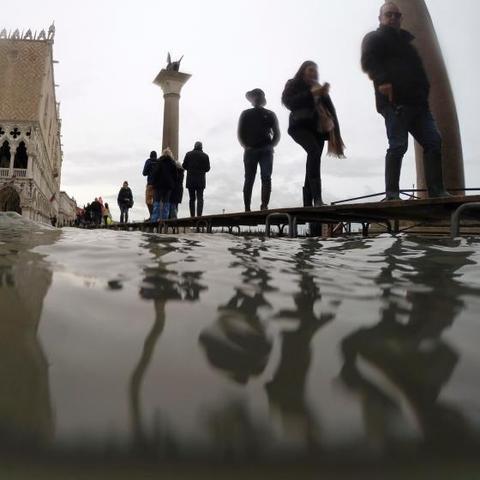 (水上威尼斯在哪个城市)探秘水上之城：意大利威尼斯水上公园的独特魅力及美景欣赏