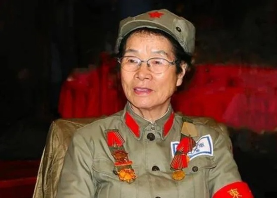 (严夫人近况)英勇无畏,荣耀战场:严夫人传奇人生的军旅风采与英雄事迹 (严夫人近况)英勇无畏,荣耀战场:严夫人传奇人生的军旅风采与英雄事迹