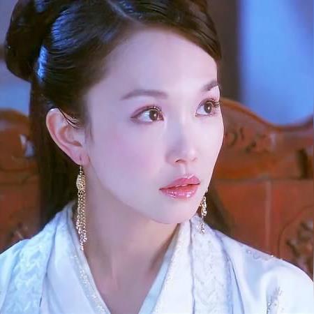 探寻英雄连城仙侠手游之秘:绝美画面、惊心战斗,挑战无限可能! 探寻英雄连城仙侠手游之秘:绝美画面、惊心战斗,挑战无限可能!